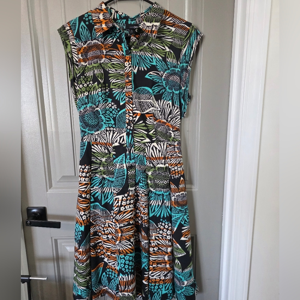 East 5th Womans Size 6 Floral Dress Sleeveless Colorful Button Up